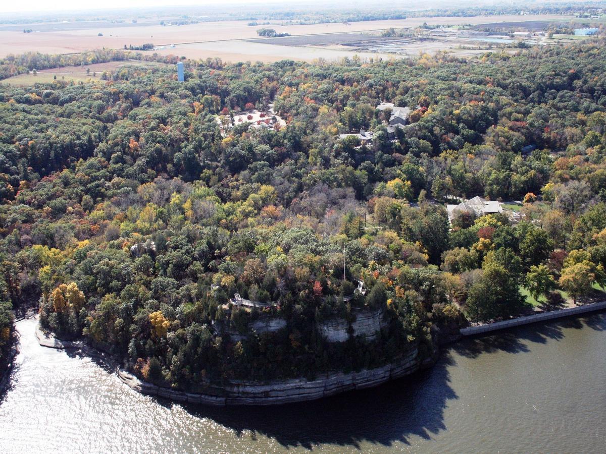 Starved Rock Lodge & Conference Center Utica Экстерьер фото
